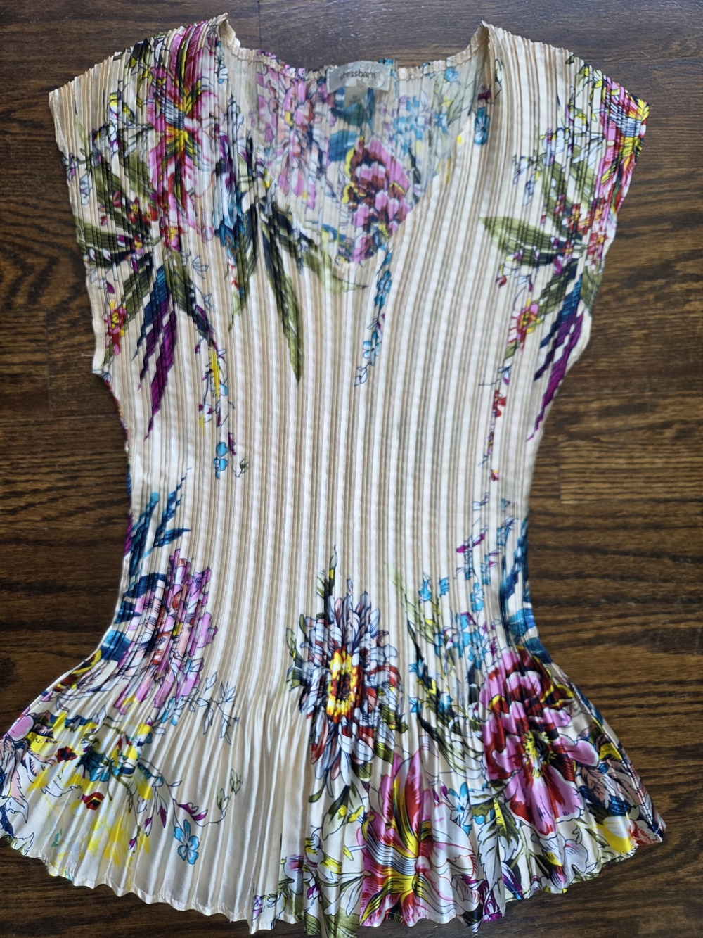 dressbarn Floral Pleated Scoop Vβ Neck Top